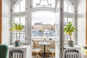 View to Strandvägen through the balcony